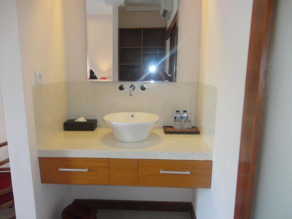 סמיניאק Md Guesthouse By Best Deals Asia Hospitality מראה חיצוני תמונה